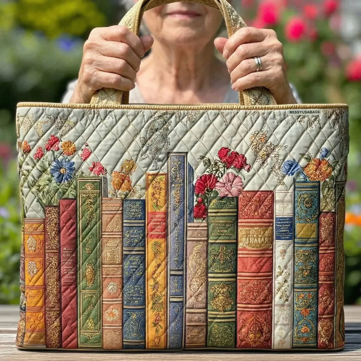 Betoverde bibliotheek — ambachtelijke gewatteerde tas